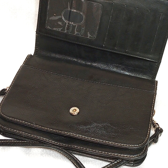 Buxton Leather Crossbody - Picture 4 of 6